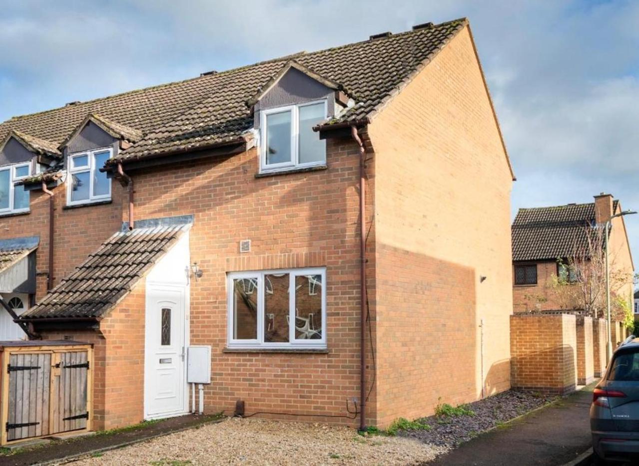 Modern 2 Bed House Close To Village Centre Kidlington Zewnętrze zdjęcie